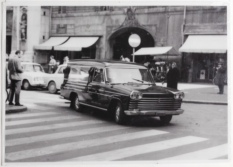 Gattatico-Reggio Emilia, 27-30 marzo 1970, Funerali di Alcide Cervi, il carro funebre di Alcide Cervi